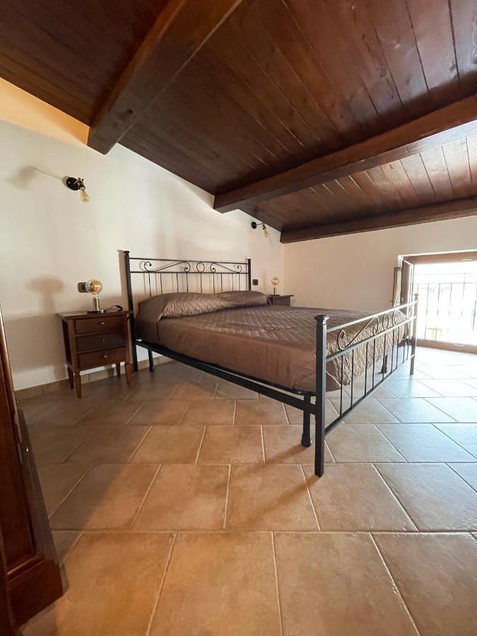 フォンディ La Vie En Rose Bed & Breakfast エクステリア 写真